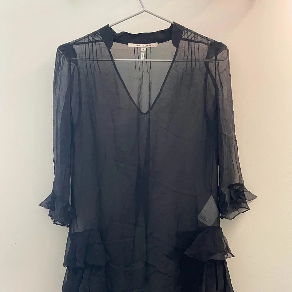Dress - Picture 1 of 3